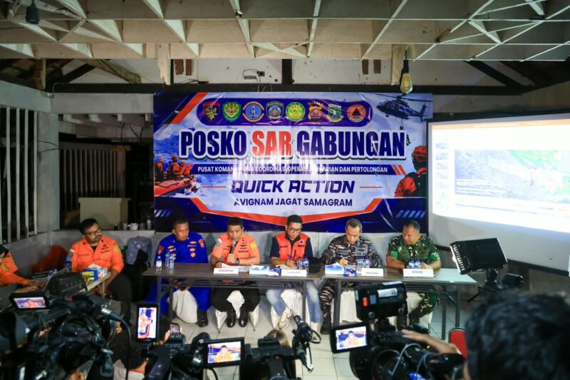 Hari Keenam Pencarian, Gubernur Banten Andra Soni Minta Operasi SAR Dipertimbangkan untuk Diperpanjang Hari Keenam Pencarian, Gubernur Banten Andra Soni Minta Operasi SAR Dipertimbangkan untuk Diperpanjang