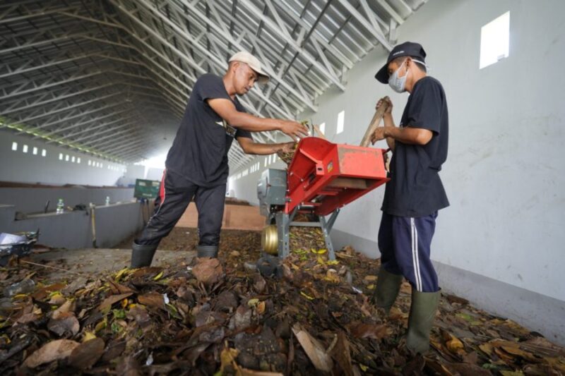Foto pengelolaan sampah mandiri yang dilakukan di rumah sampah UMY