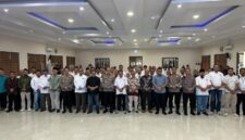 Kapolda Banten foto bersama peserta Uji Kompetensi Wartawan (UKW) PWI Banten Angkatan ke-28 di Aula Serba Guna Polda Banten, Serang  