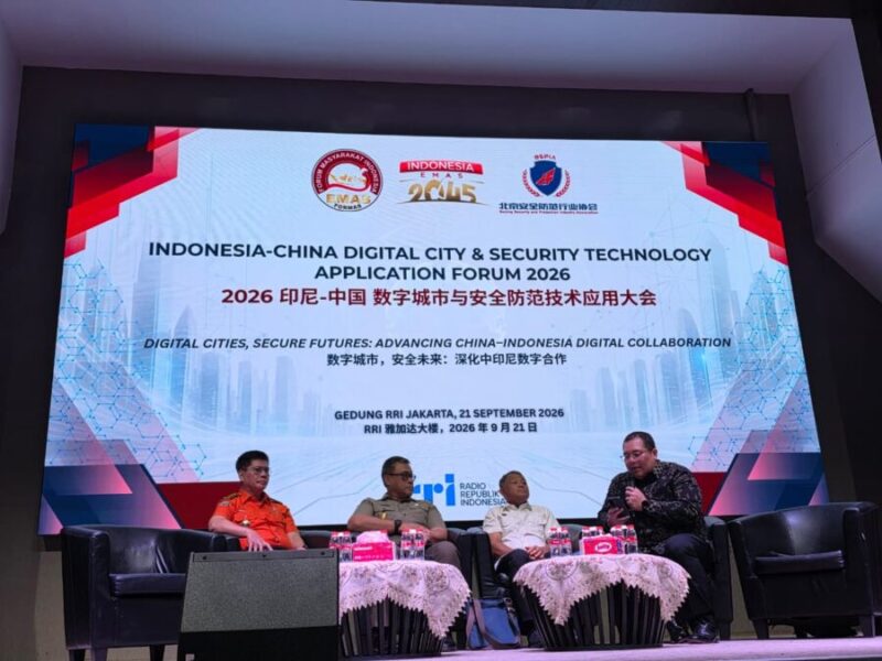 diskusi panel dalam acara Indonesia–China Digital City & Security Technology Application Forum 2026 bertema “Digital Cities, Secure Futures: Advancing China–Indonesia Digital Collaboration” di Gedung RRI