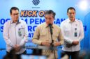 Menteri Ketenagakerjaan Yassierli menyampaikan keterangan kepada wartawan usai Kick Off Program Pemagangan Lulusan Perguruan Tinggi Batch 2 Angkatan II di Gedung Vokasi Kemnaker, Jakarta.
