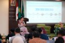 Aryanto, Supply Chain Spesialist PT Bio Farma (Persero) saat memberikan materi dalam kegiatan Workshop Logistics and Supply Chain Management yang diselenggarakan oleh UMY dan NUS