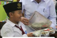 DPC Gerakan Pemuda Marhaenis (GPM) Kota Yogyakarta mendesak pemerintah daerah segera melakukan pemeriksaan lapangan usai menerima pengaduan wali murid terkait dugaan gangguan kesehatan siswa SD swasta di Umbulharjo setelah mengonsumsi menu Makan Bergizi Gratis