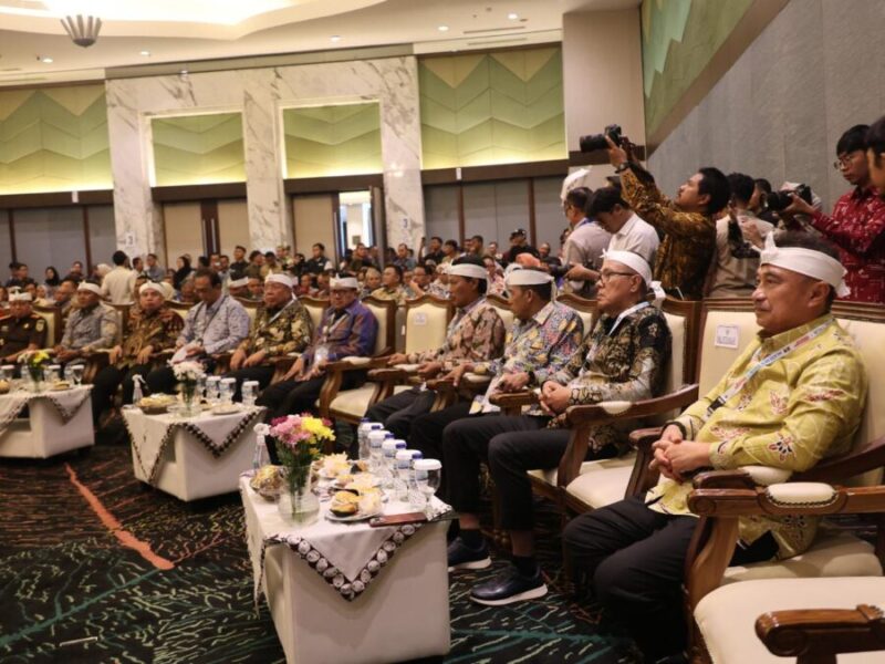 Wakil Wali Kota Bekasi Abdul Harris Bobihoe bersama para kepala daerah mengikuti rangkaian acara Mayor's Talk: Climate and Urban Resilience 2026 di IICC Bogor.