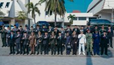 Marindo Kurniawan foto bersama jajaran Forkopimda dan pejabat di lingkungan Pemprov Lampung di tangga gedung utama usai pelaksanaan Upacara Peringatan Hari Kesaktian Pancasila Tahun 2026