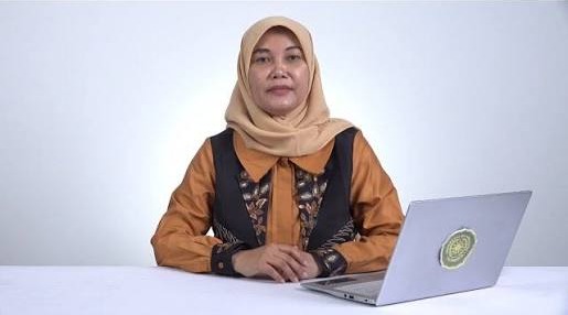 Foto dosen FH UMY, Dr. Nanik Prasetyoningsih, M.H
