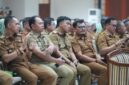 Jajaran Kepala Dinas, Kepala Badan, hingga Camat di lingkungan Pemkab Bandung menyimak jalannya peluncuran program E-Learning ASN Berintegritas.