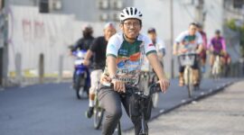 Foto Wakil Rektor UMY bidang Reputasi, Kemitraan, dan Digital saat mengikuti kegiatan PIKBIKE PITAKOM dalam rangkaian Munas VII APTIKOM DIY