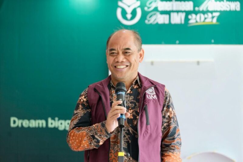 Foto Wakil Rektor Bidang Pendidikan, Kewirausahaan, dan Alumni UMY, Prof. Dr. Zuly Qodir, M.Ag saat membuka Kick-Off Penmaru UMY