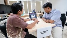proses cek kesehatan gratis yang diselenggarakan oleh UMY dan UPTD Puskesmas 1 kepada civitas UMY