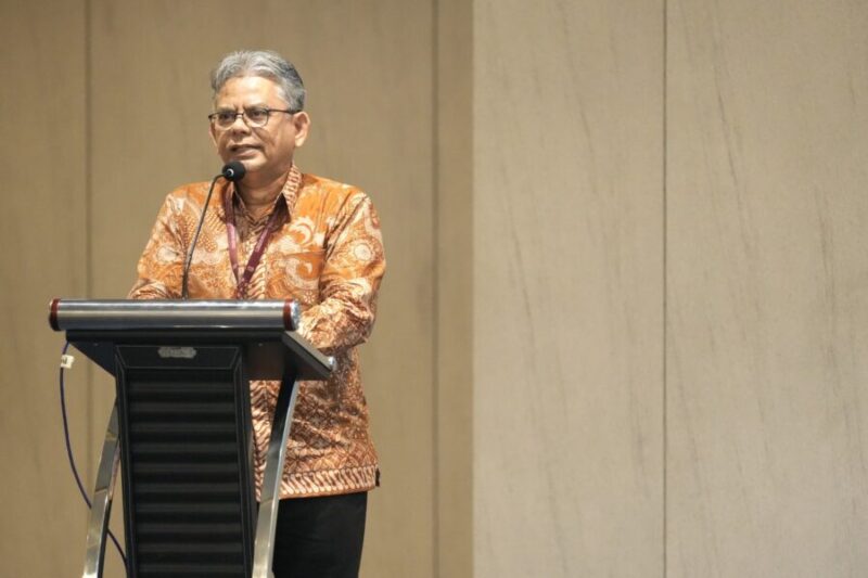 Foto Dekan FH UMY, Prof. Iwan Satriawan memberikan sambutan dalam Munas Dekan FH PTMA di Student Dormitory UMY