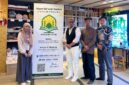 Foto 3 mahasiswa KPI UMY bersama CEO Japan Da'wah Centre, di Osaka, Jepang