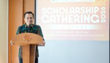 Sub-Direktorat Wellcare UMY, M. Arif Rizqi, S.Psi., M.Psi., Psikolog saat menyampaikan sambutan pembuka dalam kegiatan Scholarship Gathering UMY