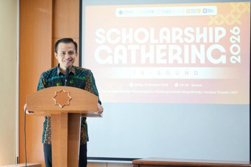 Sub-Direktorat Wellcare UMY, M. Arif Rizqi, S.Psi., M.Psi., Psikolog saat menyampaikan sambutan pembuka dalam kegiatan Scholarship Gathering UMY